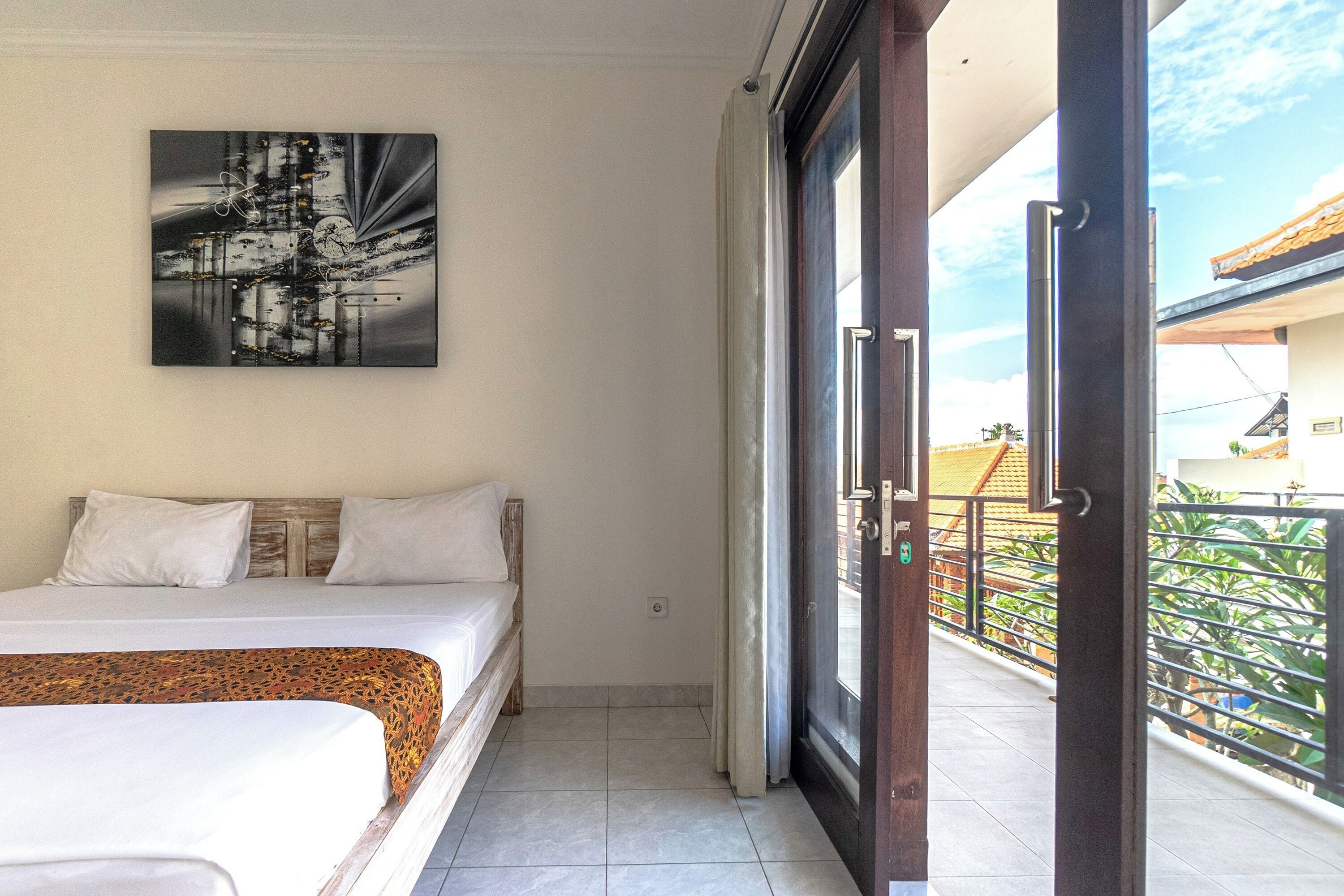 Standard Double Room, Balcony | Desk, free WiFi, bed sheets