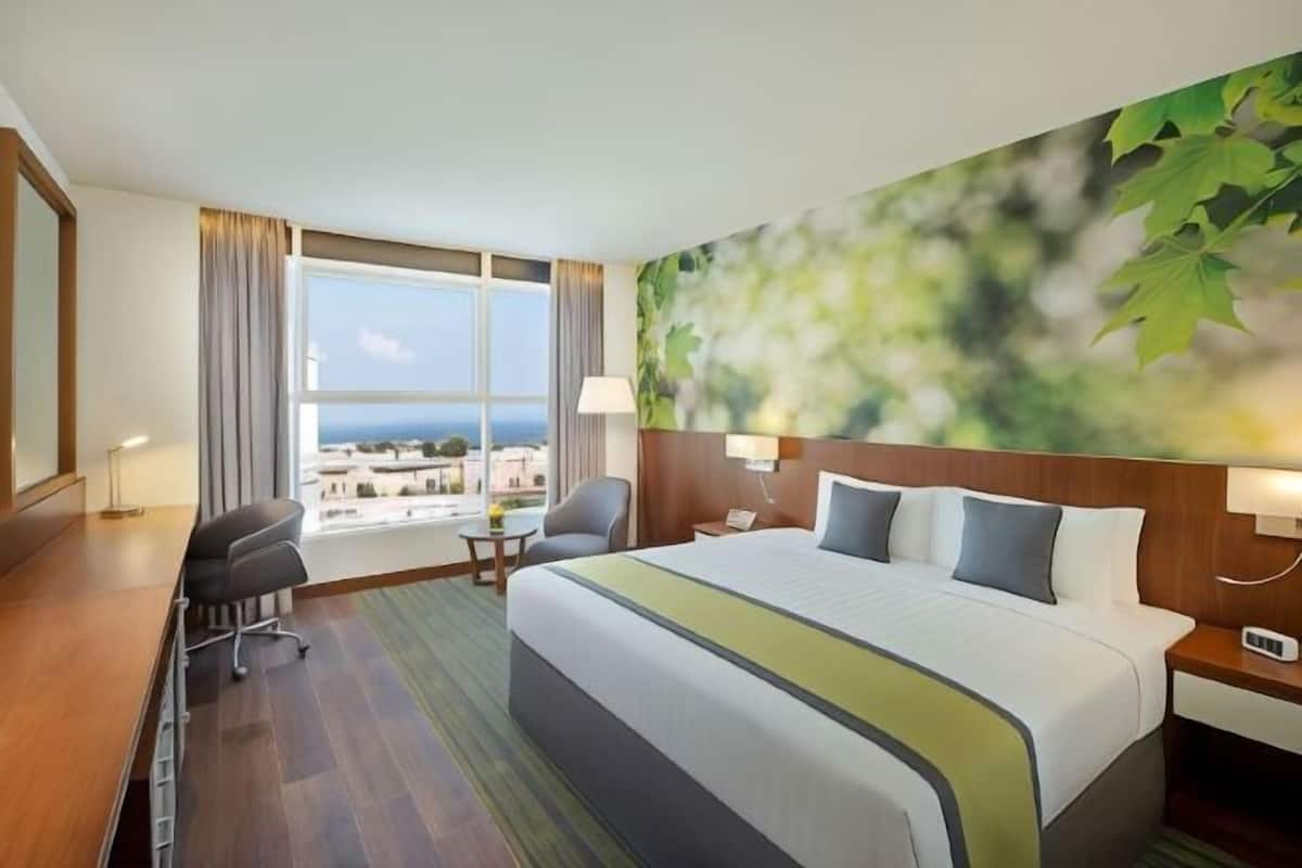 Minibar, in-room safe, individually furnished, desk