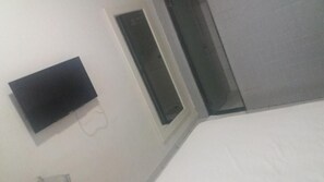 Minibar, gratis wi-fi och sängkläder
