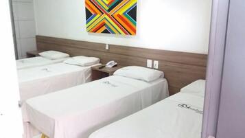 Minibar, free WiFi, bed sheets