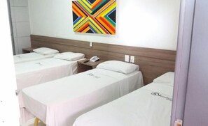 Minibar, accĂšs au Wi-Fi (inclus), literie fournie