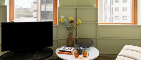 Locke Studio | Living area | 42-inch flat-screen TV with digital channels, TV