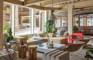 Interior - Locke At Broken Wharf (London)