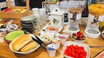 Tägliches inbegriffenes Frühstücksbuffet