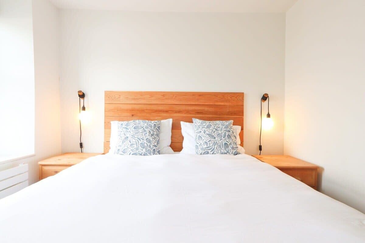 2 chambres, fer et planche à repasser, Wi-Fi, draps fournis
