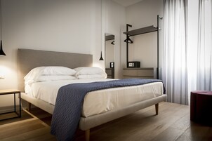 Doppia Standard, 1 camera da letto | Copriletto in piuma, minibar, una cassaforte in camera, insonorizzazione