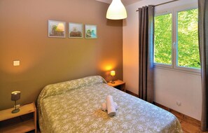 2 Schlafzimmer, Reisekinderbett, kostenloses WLAN