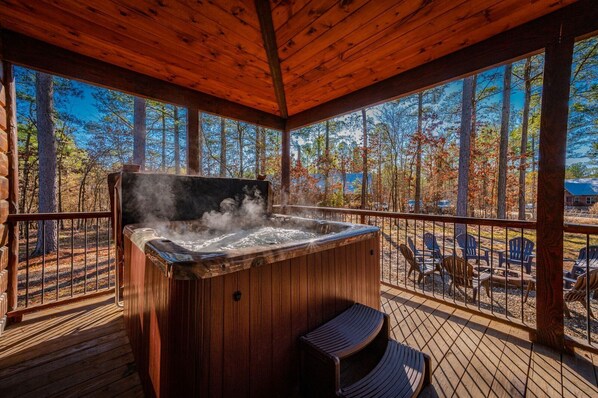 Outdoor spa tub