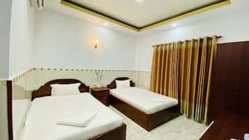 Superior Triple Room | Desk, free WiFi