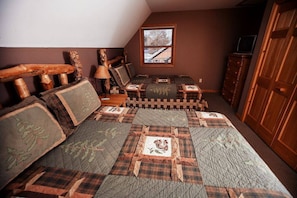 5 bedrooms, iron/ironing board, free WiFi, bed sheets