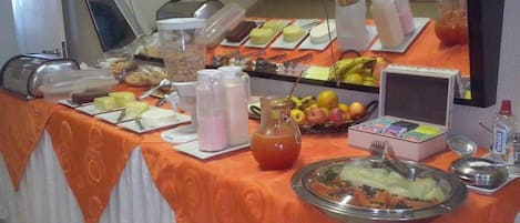 Ilmainen päivittäinen buffetaamiainen