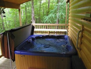 Tina de hidromasaje al aire libre