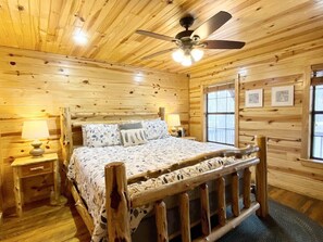 2 bedrooms, free Internet, bed sheets - "Paradise in the Woods" luxury cabin on Private shared fishing Pond! (broken bow)