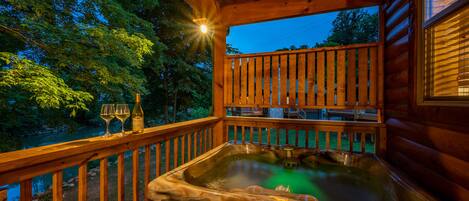 Bain à remous extérieur