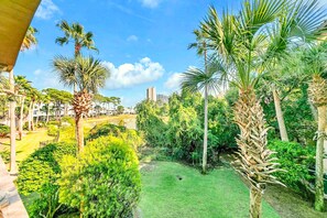 Property grounds - Free Beach Service • Pool • Pets Allowed • Short Walk to Beach (Miramar Beach)