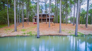 Exterior - King's Landing Luxury New Construction 7 Bedroom Cabin on a Pond!  Mins from Bro (Broken Bow)