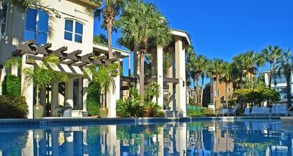 Playa Del Mar | Front Row Beach View | 6br ylellinen koti | Hissi | 2 pelihuonetta