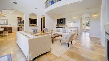 Télévision, baby-foot