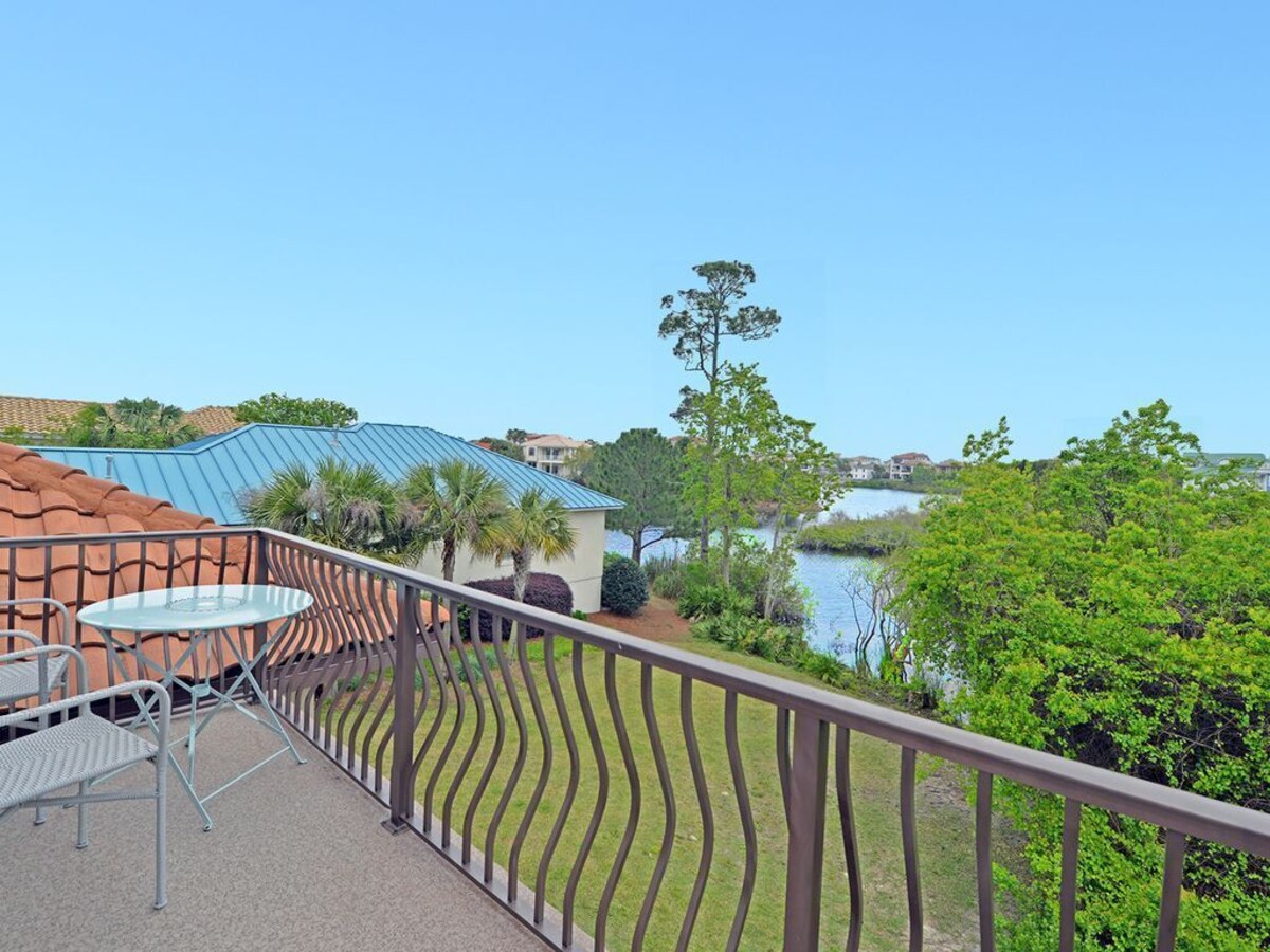 Photo 33 of Lakeside View in gated community! Golf Cart Included, Pool, Pet Friendly