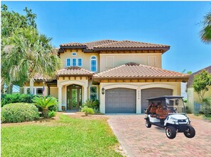 Exterior - Lakeside View in gated community! Golf Cart Included, Pool, Pet Friendly (Destin)