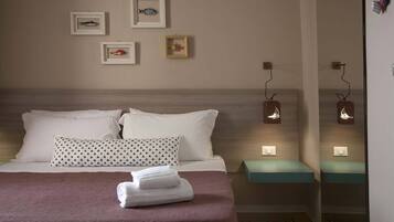 Minibar, bureau, fer et planche Ă repasser, Wi-Fi gratuit