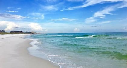Beachside Home w/ Pool, Game Room + Grill | Walk to Beach & 6-Car Parking