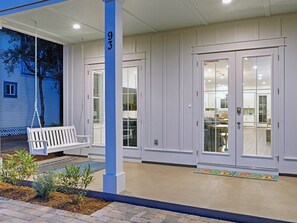 Terrace/patio - Beachside Home w/ Pool, Game Room + Grill | Steps to Sand & 6-Car Parking (Destin)