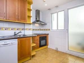 Fridge, microwave, oven, dishwasher - Magnifico apartamento en Marbella con vistas al mar (Marbella)