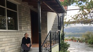 Terrace/patio - Guest House Cfaka Late (Gjirokastër)