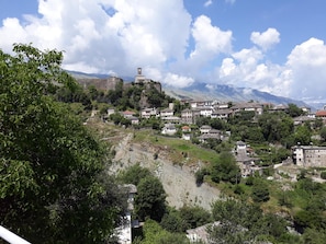 Balcony - Guest House Cfaka Late (Gjirokastër)