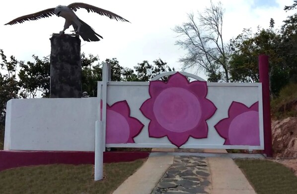 Property entrance - Vida Lotus - Hostel (Campana)