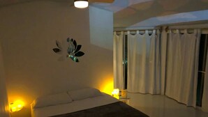 Unclassified image, 2 of 17, button - Vida Lotus - Hostel (Campana)