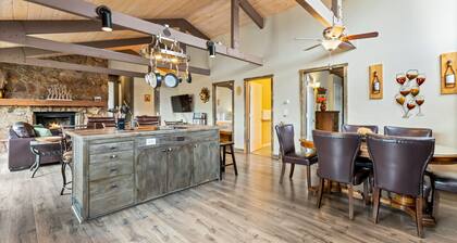 Uusittu kotiin kaunis Mountain & järvinäköala.