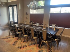 Dining - Casa Ranchito - 4BR/4BA Pool and Hot Tub (Lake Havasu City)