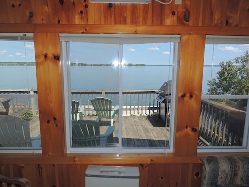 Cottage #2 - 3 bedroom/1 bath