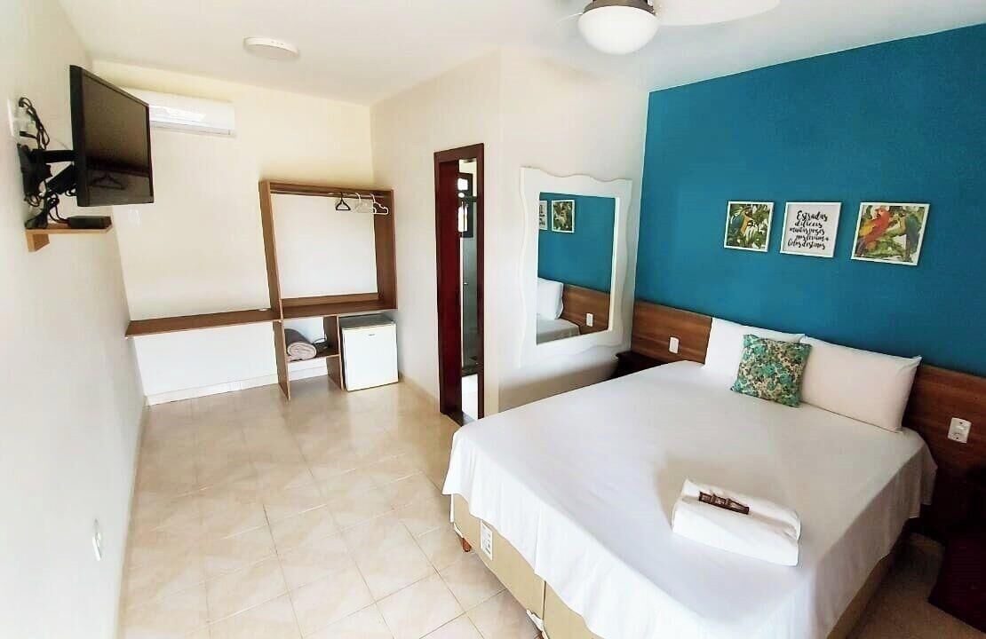 Minibar, free WiFi, bed sheets