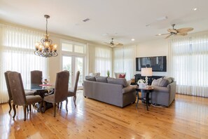 Unclassified image, 5 of 46, button