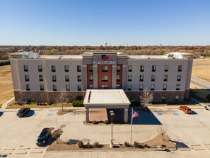 Front of property - Quality Inn - Pratt (Pratt)