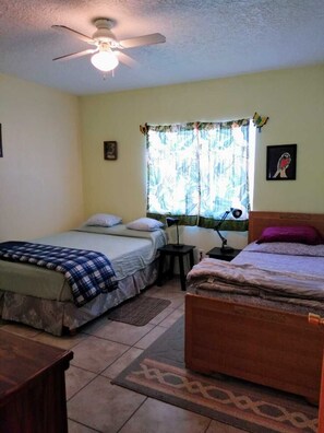 3 chambres, fer et planche Ă repasser, Wi-Fi, draps fournis