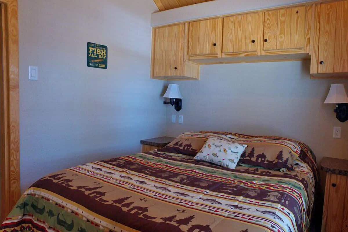 Signature Cottage, Lake View | 1 bedroom, free WiFi, bed sheets