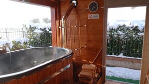 室內 SPA 浴池