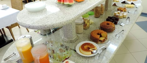 Free daily buffet breakfast