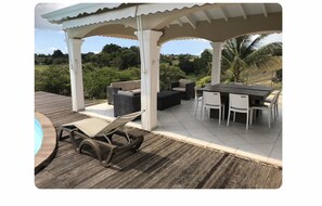 Outdoor dining - Loft Paradis hhhhhhh (Sainte-Anne)