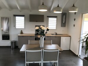 Dining - Loft Paradis hhhhhhh (Sainte-Anne)