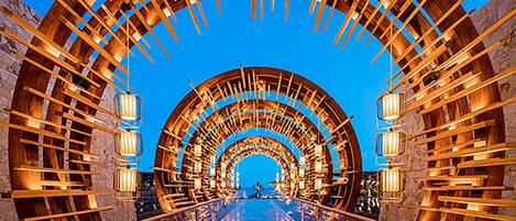 Utendørsbasseng og et oppvarmet basseng