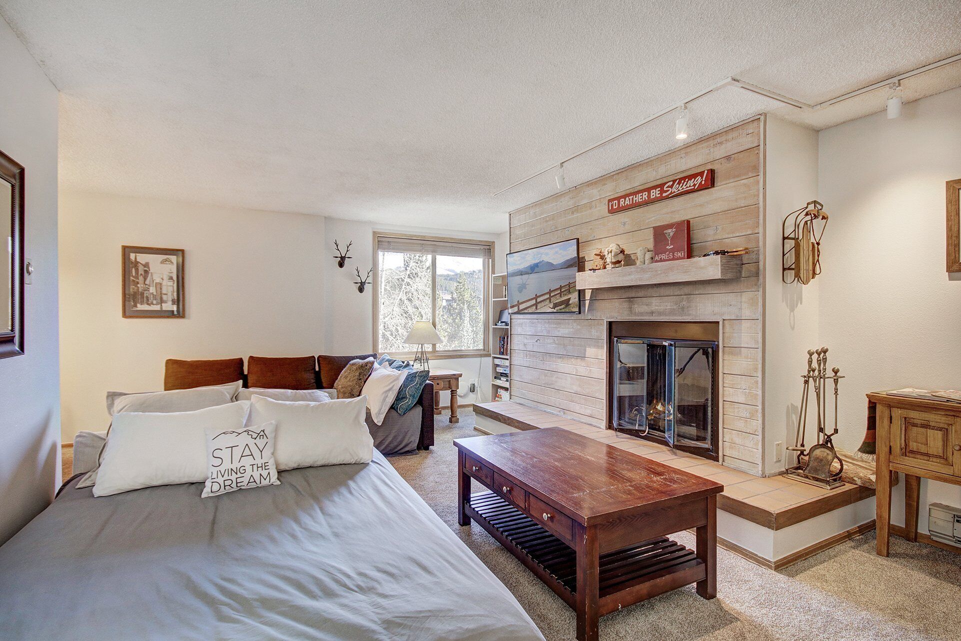 2 soverom, strykejern/-brett, reiseseng for barn og wi-fi