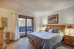 2 habitaciones, tabla de planchar con plancha, cuna de viaje y wifi 