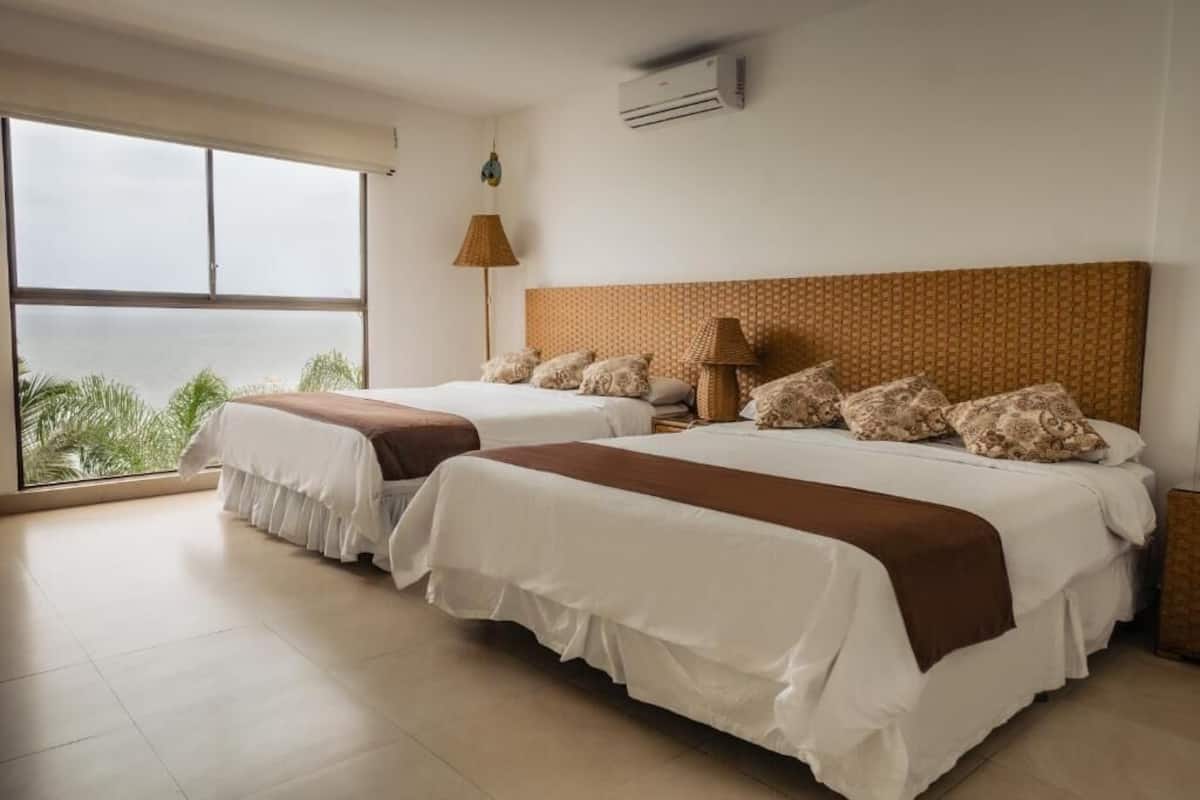 Quadrupla Tradizionale, vista mare | 2 camere, ferro/asse da stiro, Wi-Fi gratuito, lenzuola
