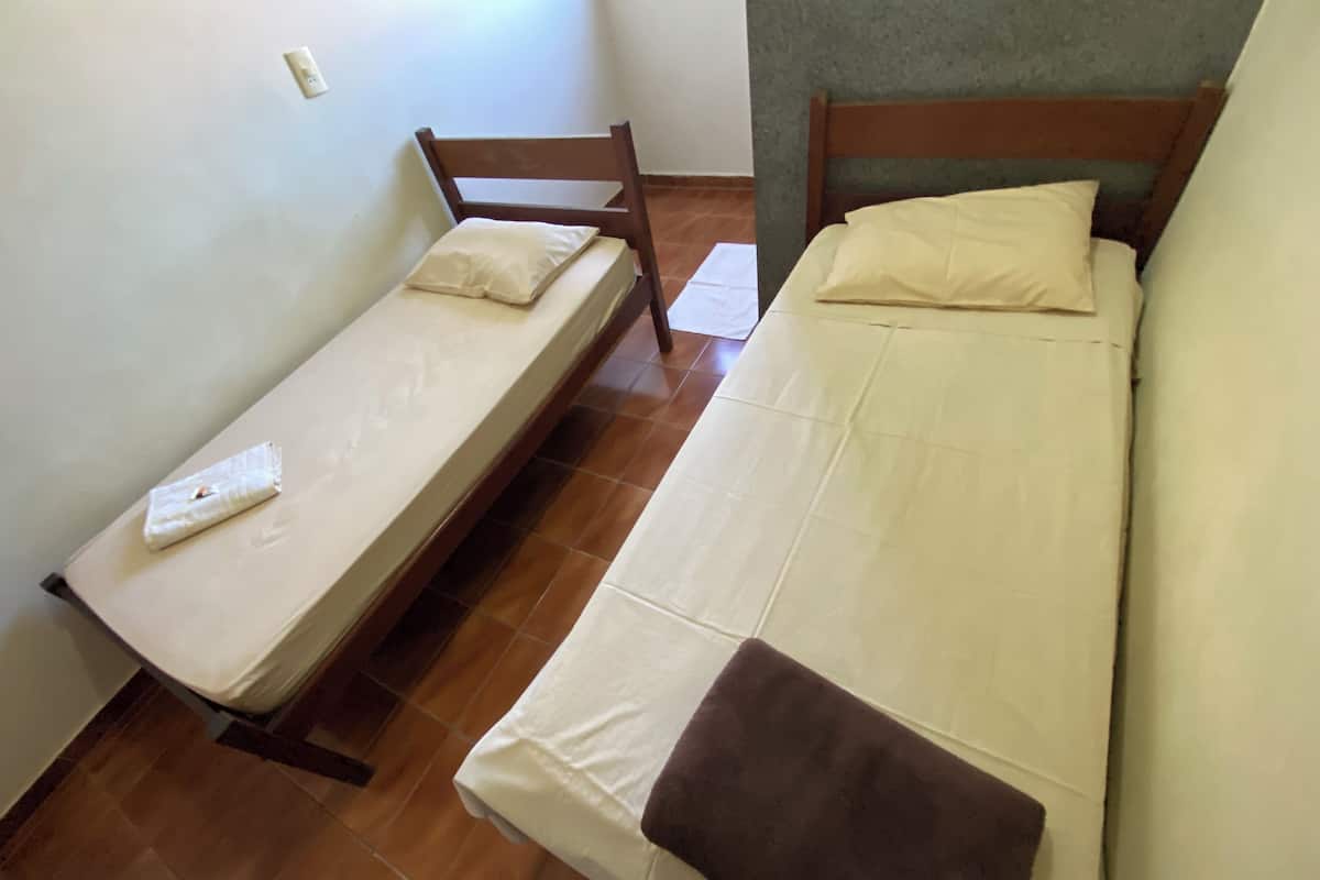 Economy Twin Room | WiFi (free), bed sheets