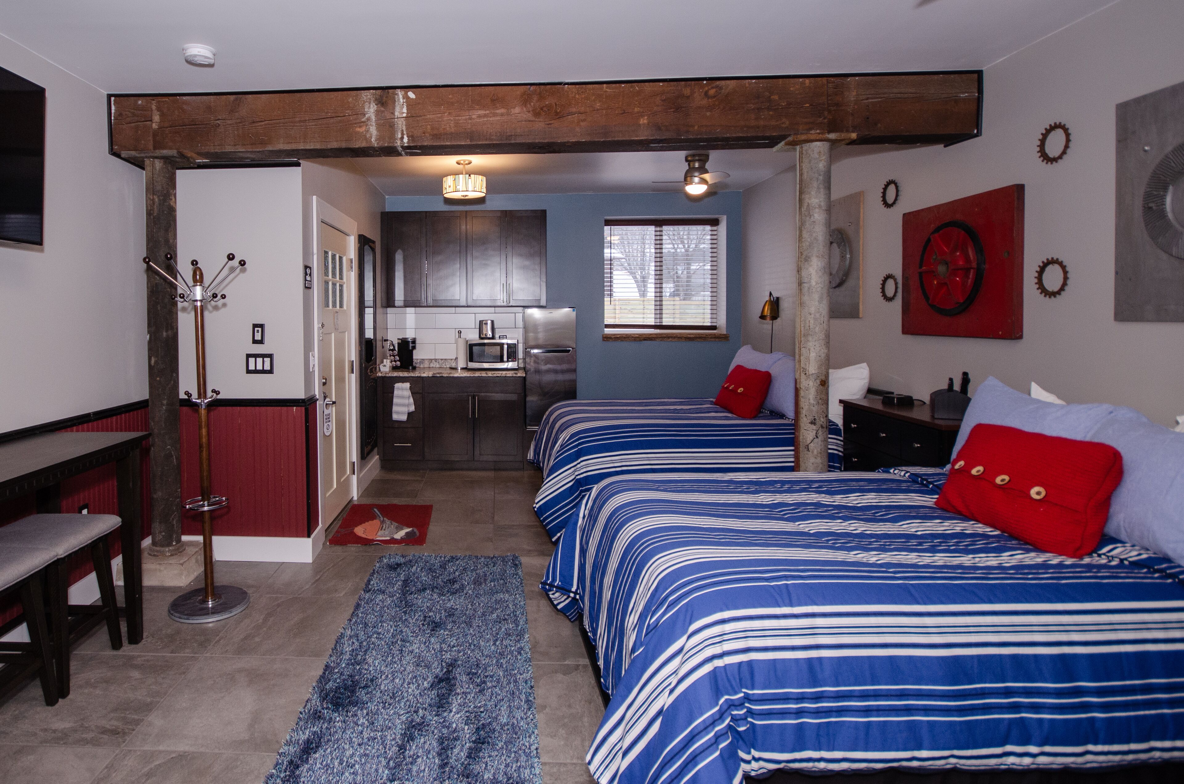 elite suite, 2 bedrooms, kitchenette, ground floor | 1 bedroom, egyptian cotton sheets, premium bedding, pillow-top beds